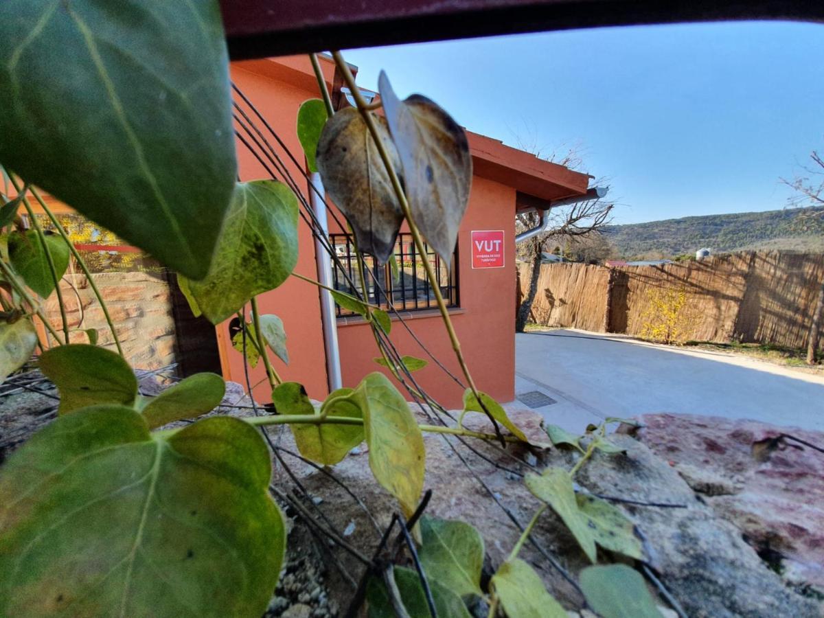 Buenache de la Sierra Casa Rural Manitoba Luxe מראה חיצוני תמונה